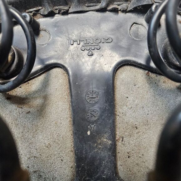 Mongoose Vintage Viscount Saddle Bicycle Seat Black Bike Unisex - Picture 9 of 9